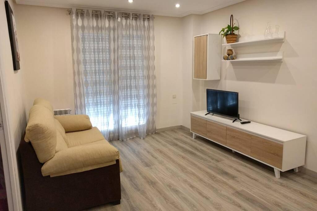 Agradable, Luminoso, Wifi, Junto Al Ayuntamiento Apartment Logrono Exterior photo